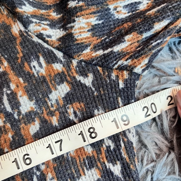 Anthropologie Pilcro Navy Brown Notched Waffle Thermal Top Size XL - Picture 4 of 7